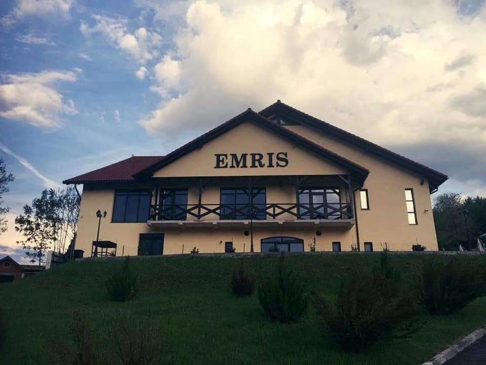 Pensiunea Emris Spatac Zewnętrze zdjęcie